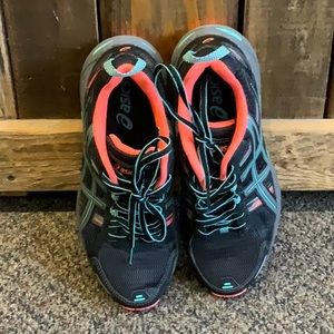 ASICS Gel-Venture 5 Athletic Shoes Size 7.5 - Like New! Only worn 3 times